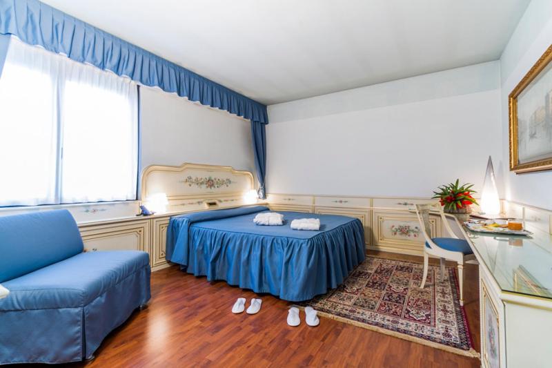 Melas Hotel Merate Bagian luar foto